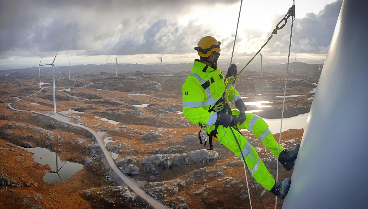 oeg-wind-turbine-engineer-1460x830